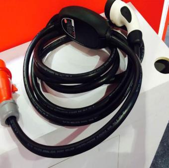 新能源充電電纜材料用TPE材料還是PVC材料好？